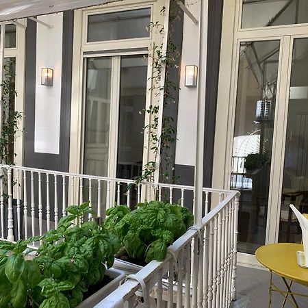 Casa Orlanda Apartment Napoli Bagian luar foto