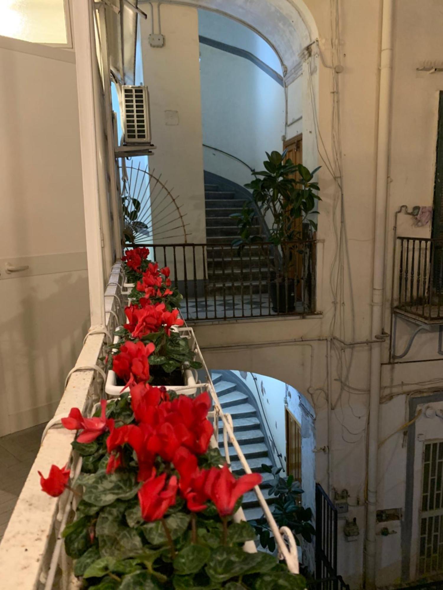 Casa Orlanda Apartment Napoli Bagian luar foto